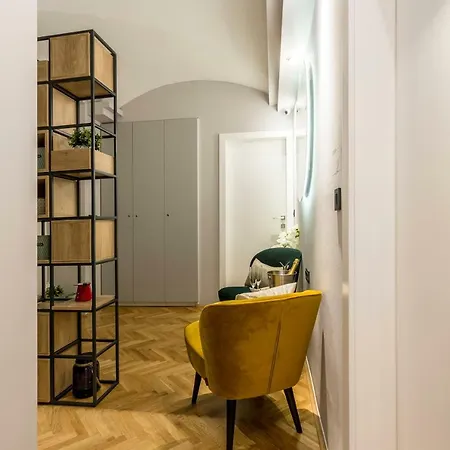 בית הארחה Central Rooms Split