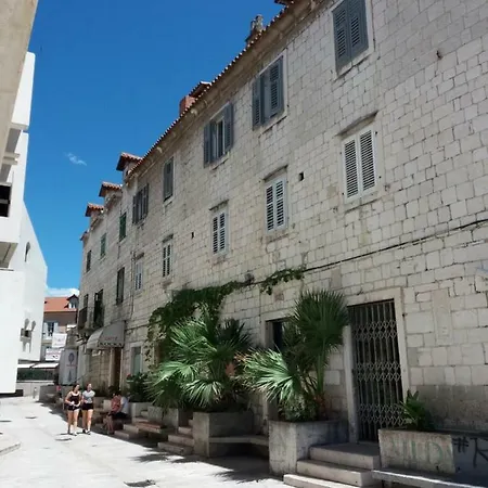 Central Rooms Split Split