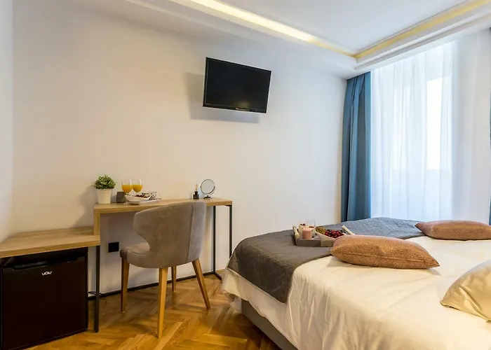 Central Rooms Split Гостевой дом