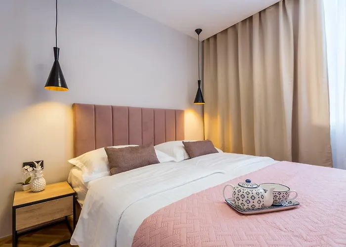 Central Rooms Split Гостевой дом 4*